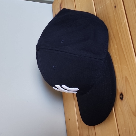 Yankees New Era hat size 7 1/2 - Picture 2 of 7